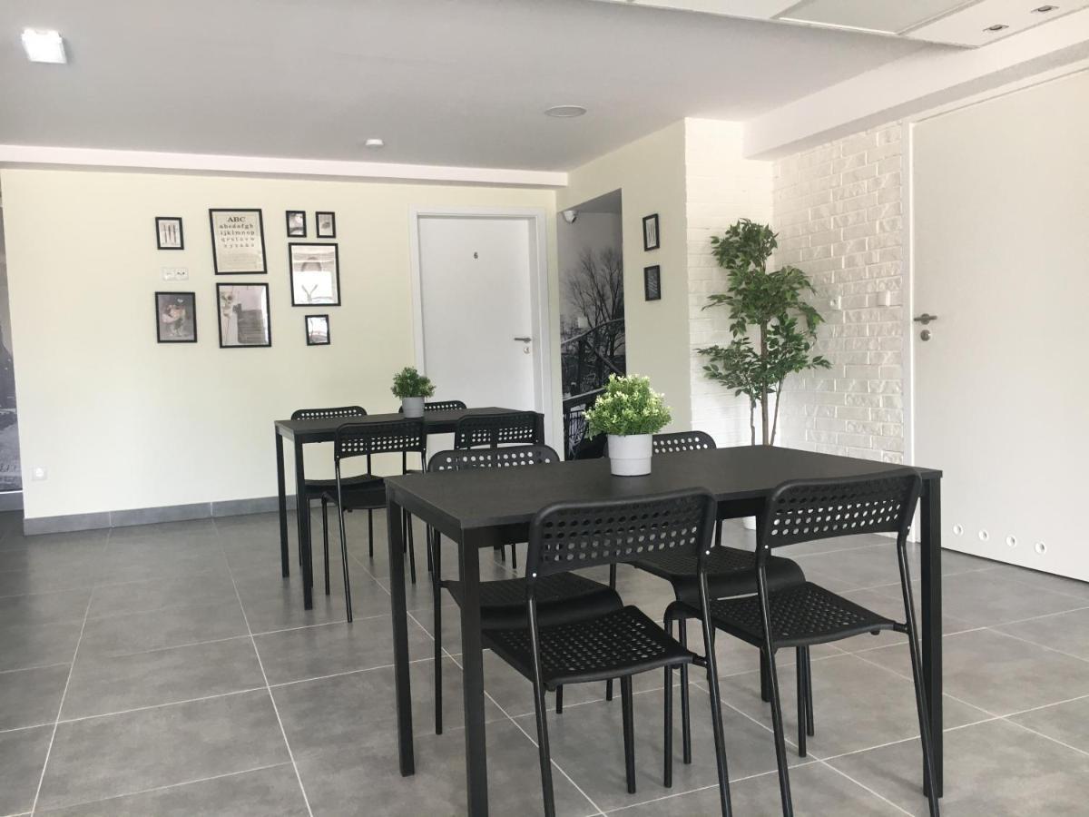 Hostel Opolska 11-19 Вроцлав Экстерьер фото