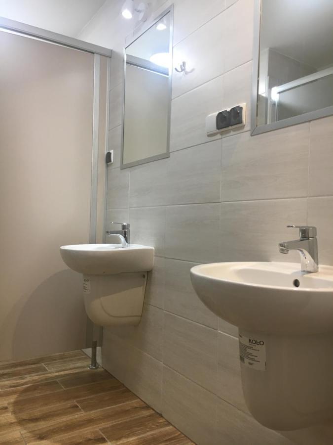 Hostel Opolska 11-19 Вроцлав Экстерьер фото