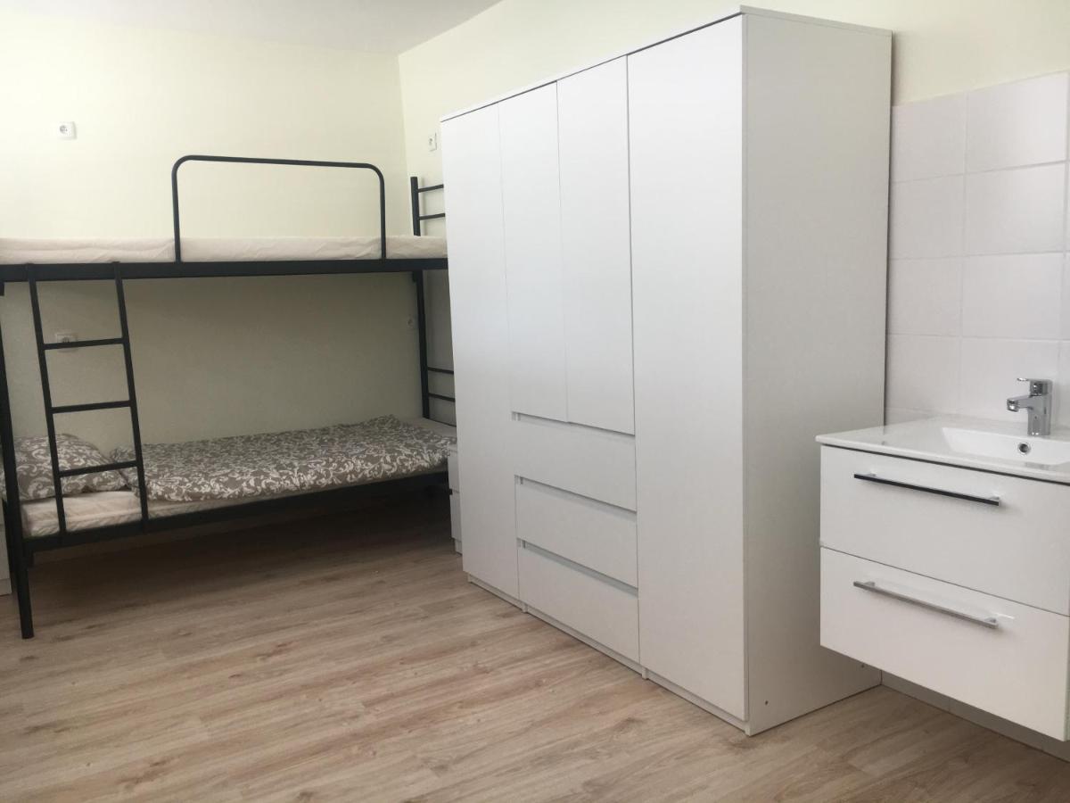 Hostel Opolska 11-19 Вроцлав Экстерьер фото